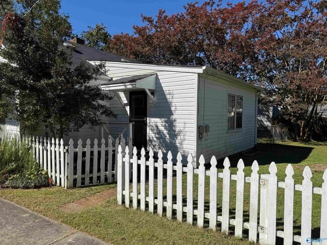 Building Photo - 2713 Hastings Rd SW