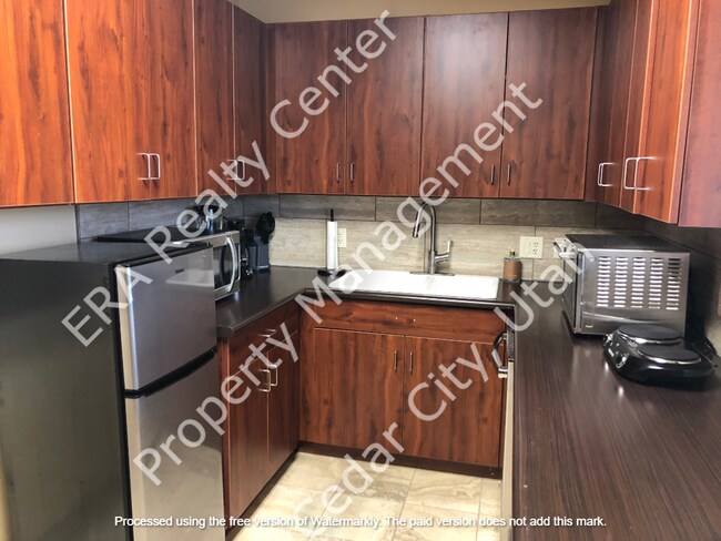 Foto del edificio - 2069 N Main St