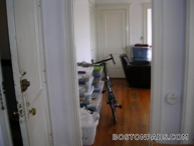 Foto del edificio - 143 Park Dr