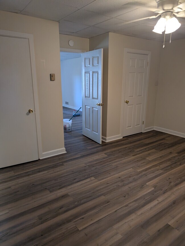 Foto del edificio - 400 W Cedar St