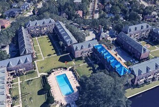 Building Photo - 842 Cedar St