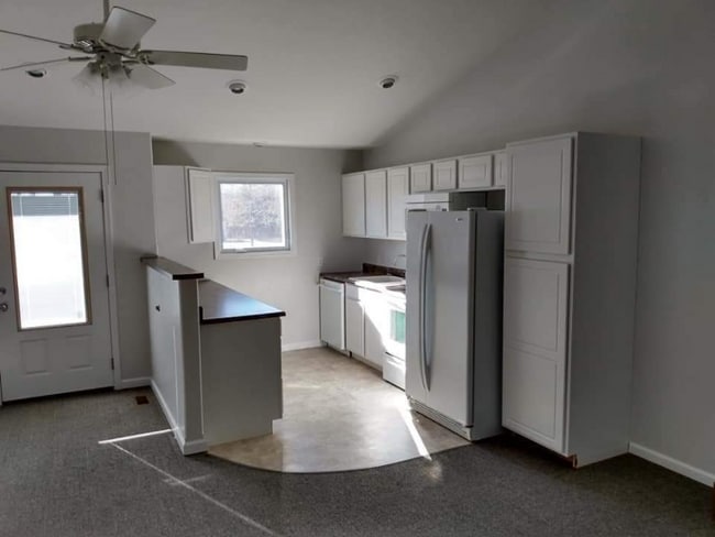 Building Photo - 85 Co Rd 125