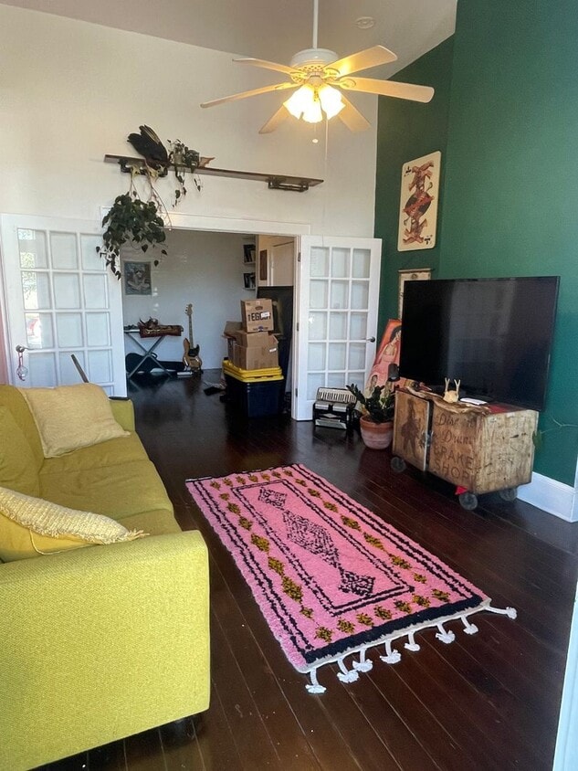 Foto principal - 1BD/1BA Shotgun w/ In Unit Washer and Dryer