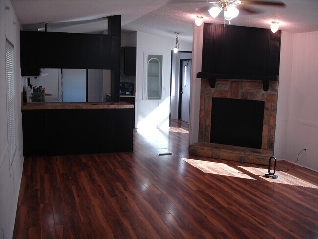 Foto del edificio - 4225 Wells Dr