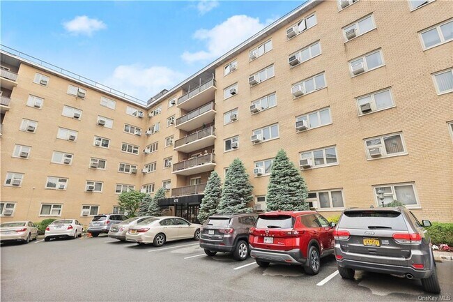 Foto del edificio - 470 Halstead Ave