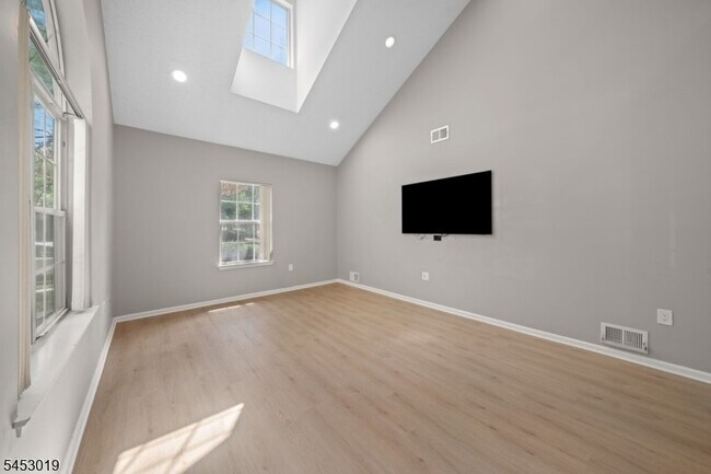Foto del edificio - 43 Sapphire Ln