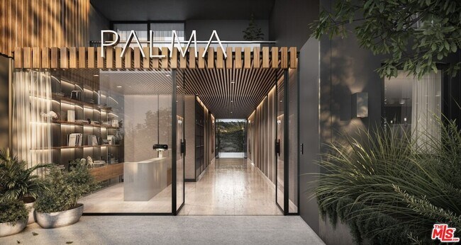 Foto del edificio - 350 N Palm Dr