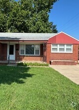 Building Photo - 1033 N Woodlawn Blvd