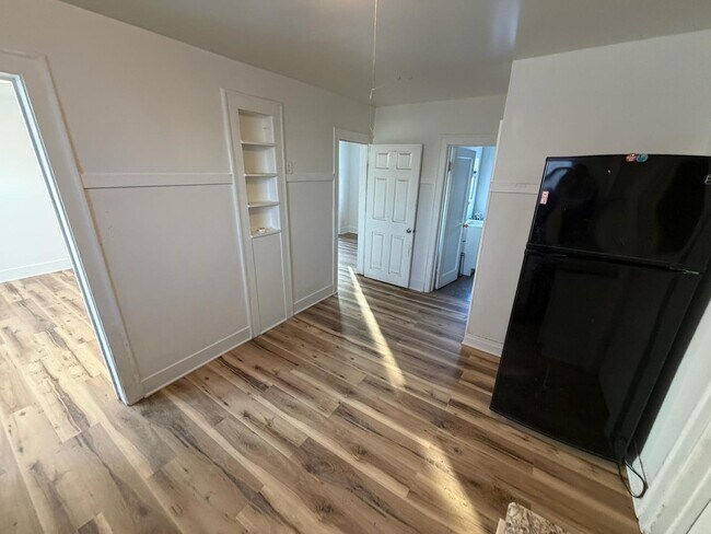 Foto del edificio - 3449 N Oketo Ave