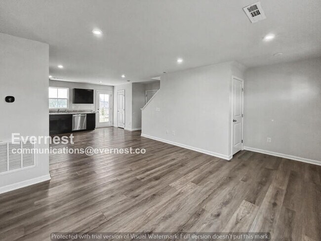 Foto del edificio - 3 Bed/2.5 Bath Home with Garage / Pet-Friendly / Vouchers Accepted /Available Now!