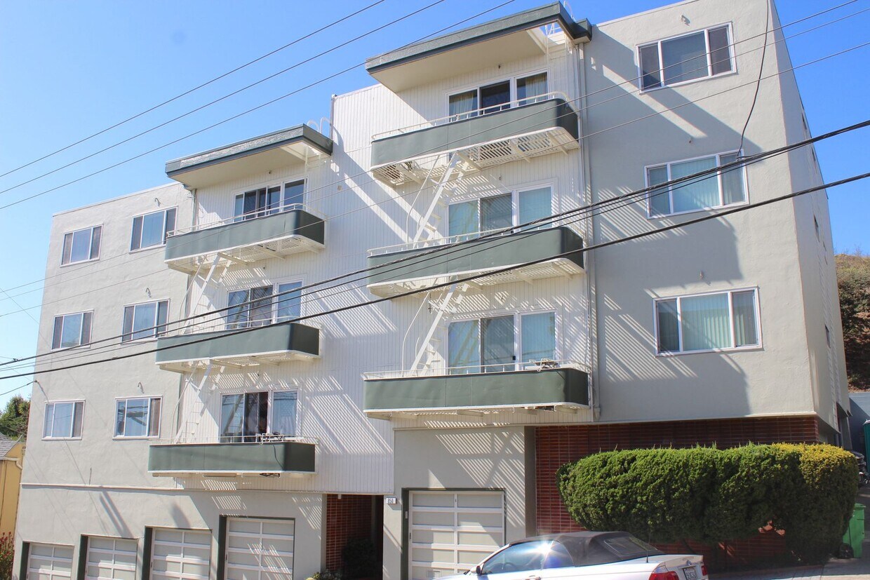 Foto principal - Twin Peaks: 1 Bed Apartment w/ Green View,...