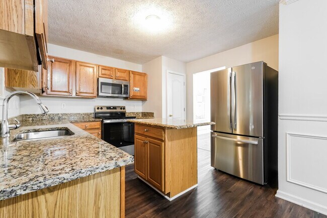 Building Photo - 3900 Georgia Dr