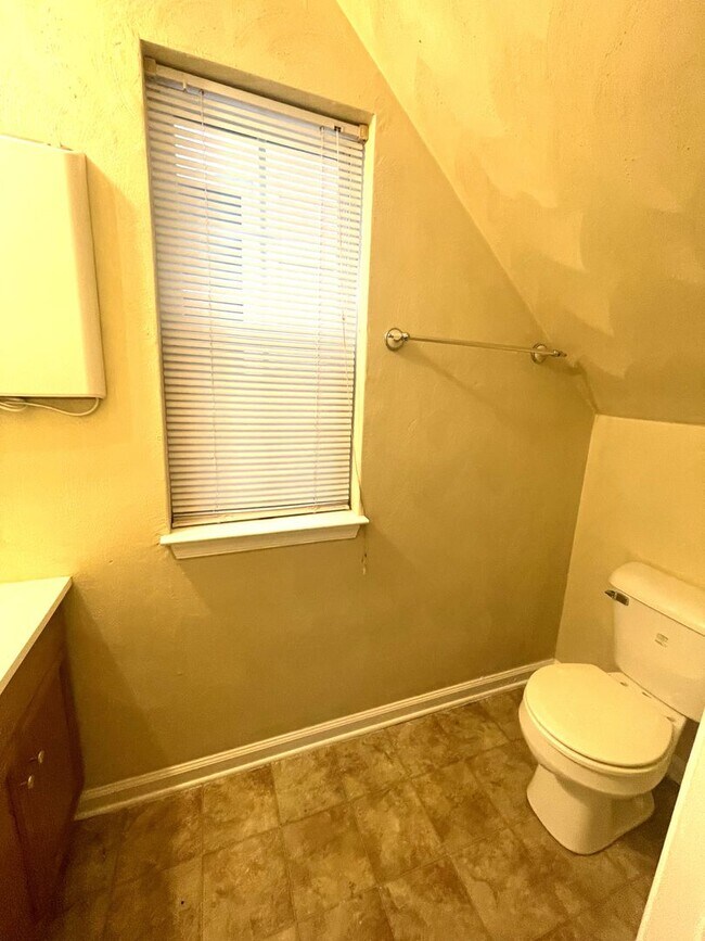 Foto del edificio - GORGEOUS SINGLE FAMILY 3BR/2.5BA PARK PLAC...