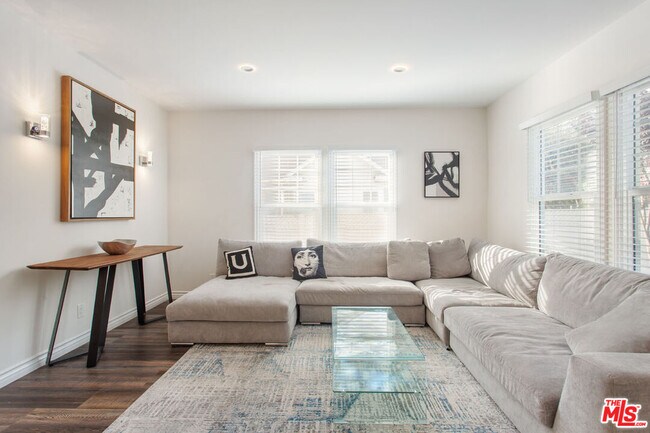 Foto del edificio - 5542 Harold Way