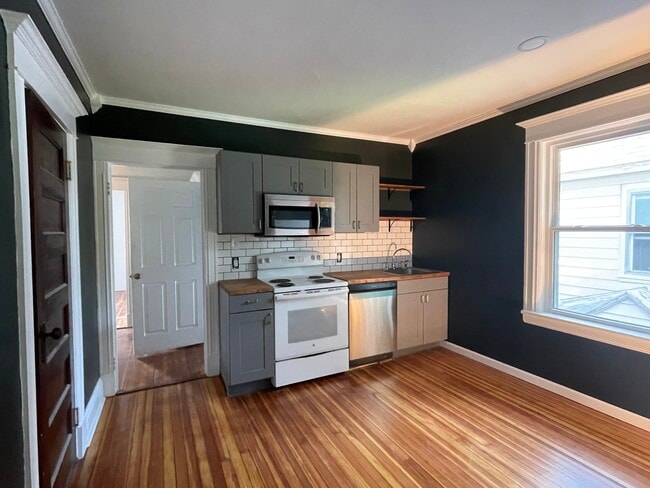 Building Photo - 1544 Union St