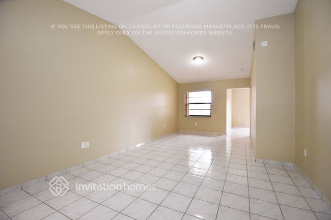 Foto del edificio - 4845 SW 144th Ct