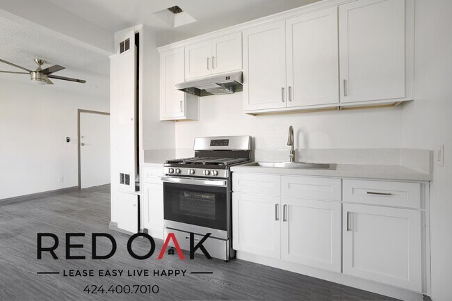 Building Photo - 5218 Latham St