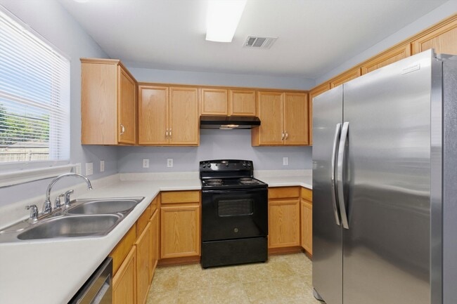 Building Photo - 3007 Spice Meadow