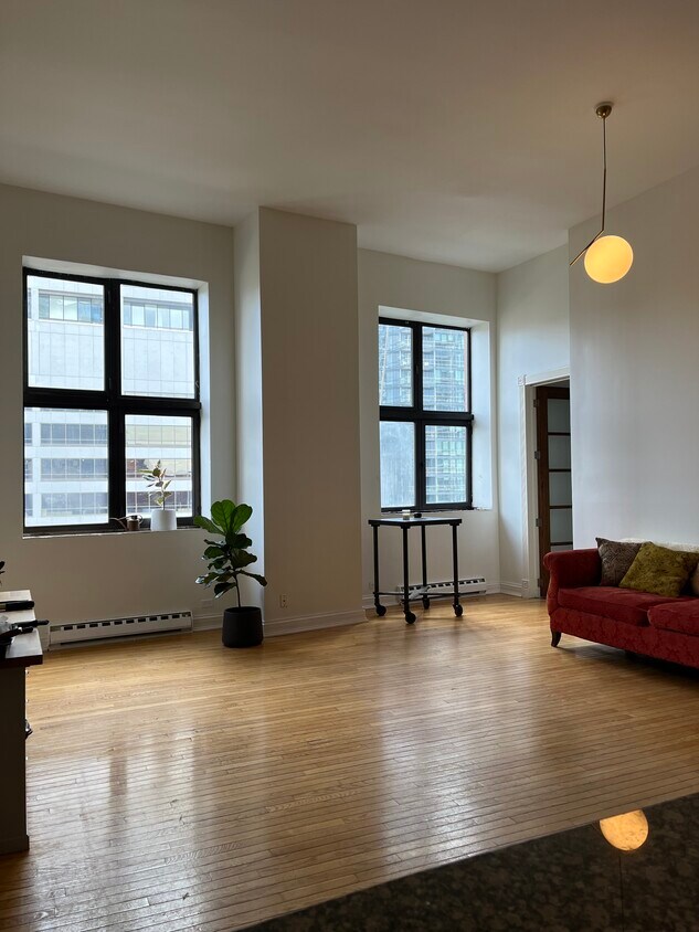 Foto principal - 345 N Canal St