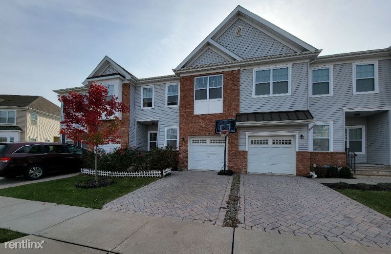 Primary Photo - 3 br, 3.5 bath Townhome - 52 Clifford Circle