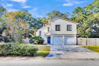 Building Photo - 111 Cottonwood Dr
