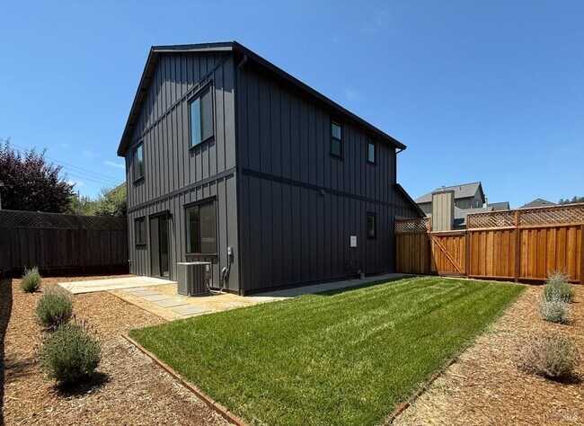 Foto del edificio - 3558 Parker Hill Court