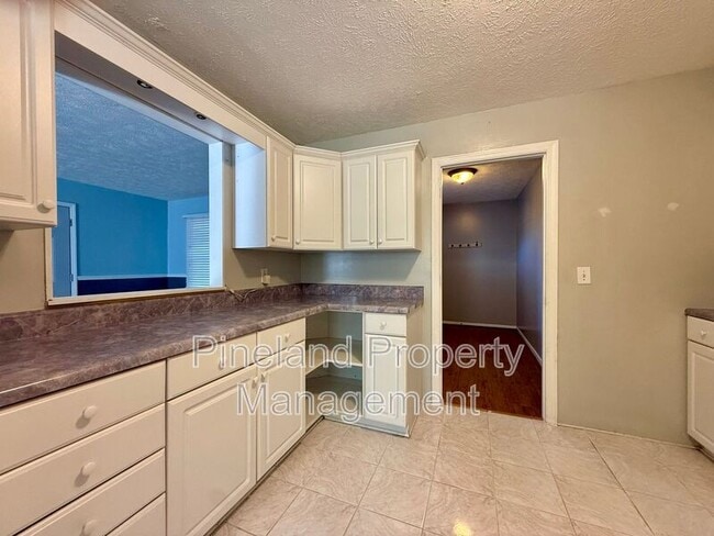 Foto del edificio - 1521 Paisley Ave