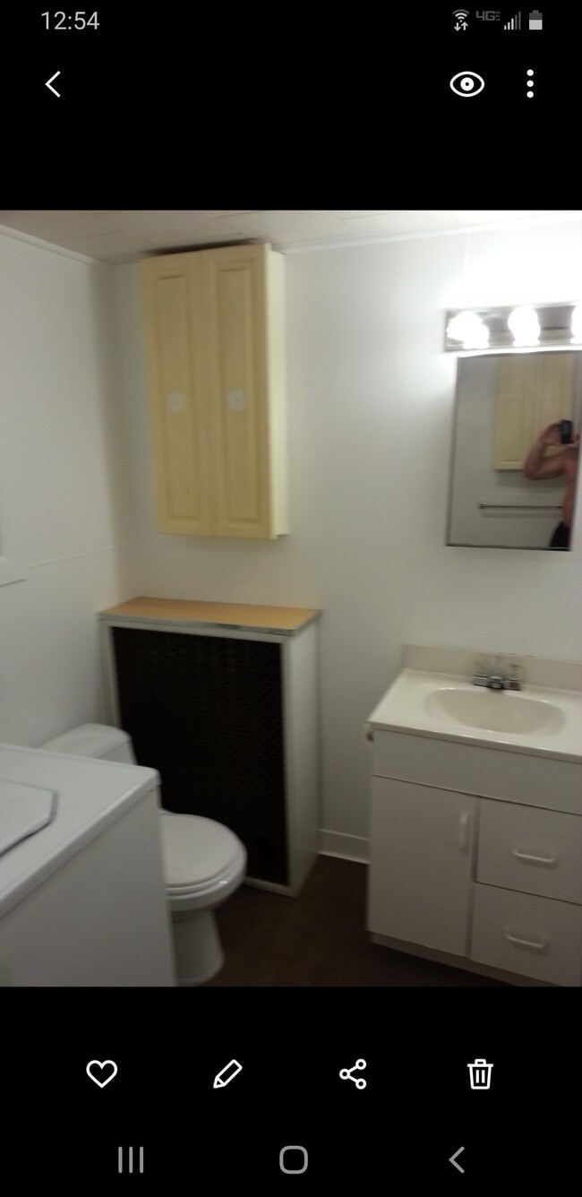 Bathroom - 1016 Leeds Ave