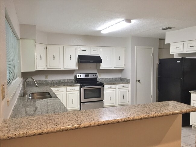 Building Photo - 22815 Merrymount Dr