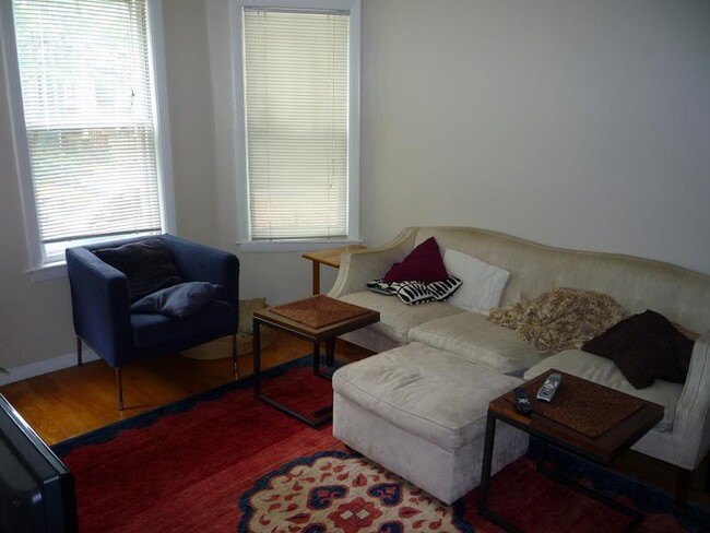 Building Photo - 23 Tufts St