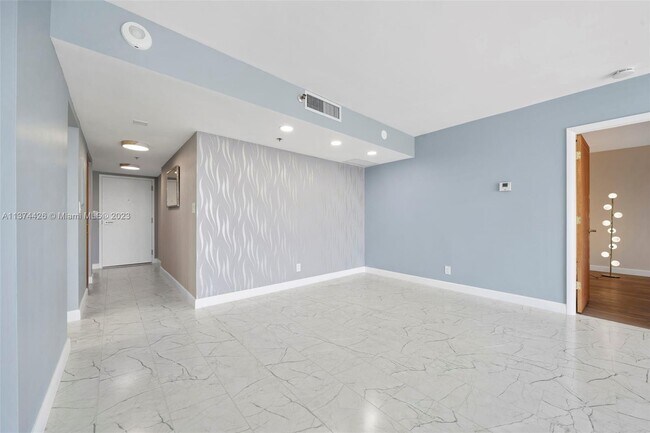 Foto del edificio - 20225 NE 34th Ct