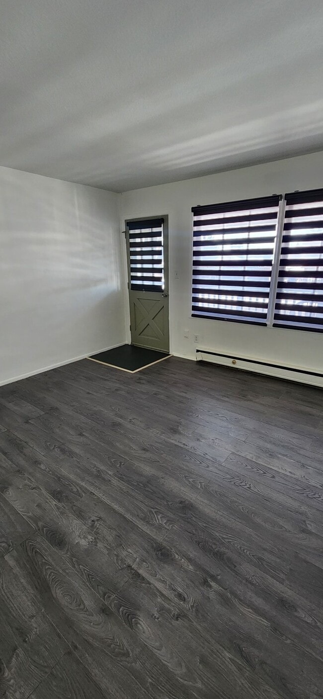 Building Photo - 700 Indian Rd N