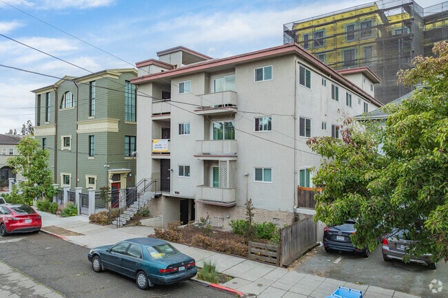 Alternate Exterior - 2540 Regent St Apartments