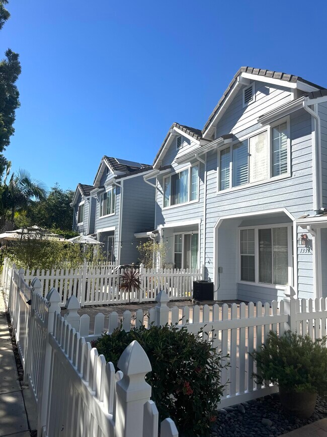 Building Photo - 1331 Statice Ct