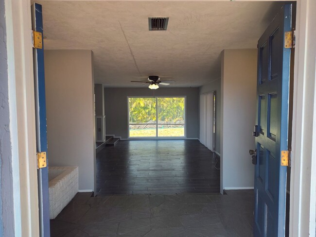 Building Photo - Coming Soon!!   Spacious 3-Bed, 3-Bath Hom...