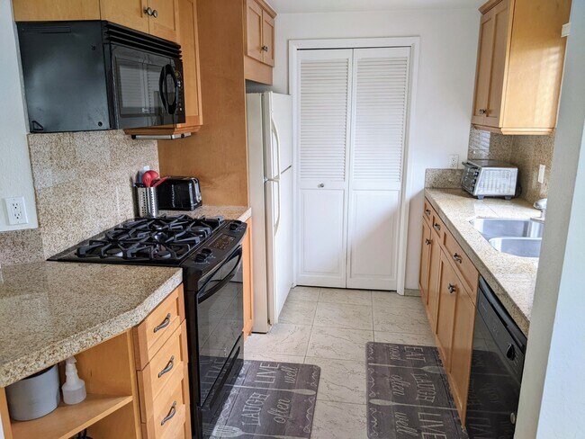 Building Photo - 4 Brandy Ln