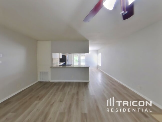 Building Photo - 4900 Nuthatch St
