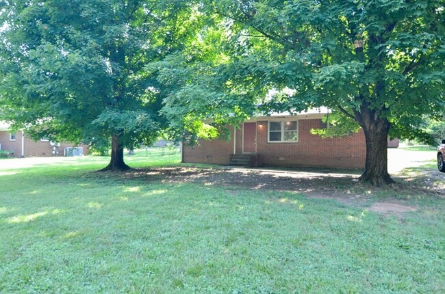 Photo - 325 Shirley Rd House