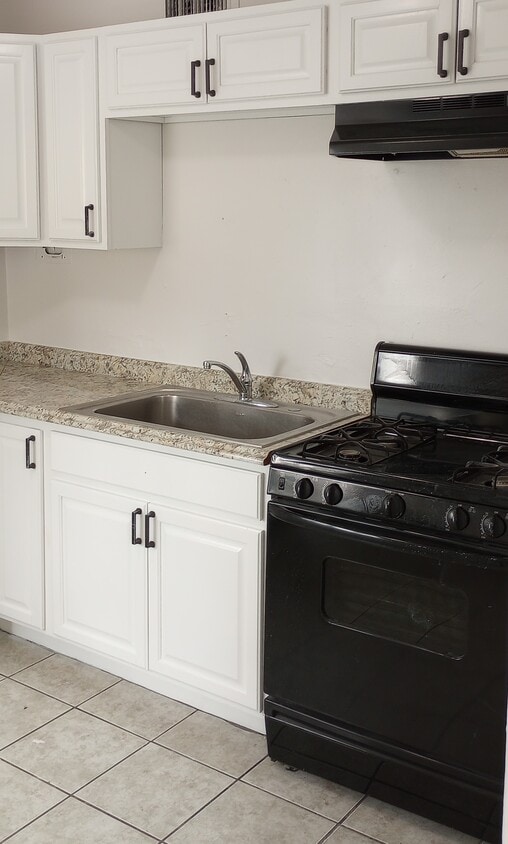 Primary Photo - 2201 N 22nd St