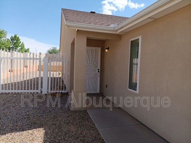 Foto del edificio - 6100 Costa Blanca Ave NW