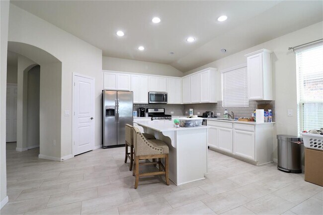 Building Photo - 5242 Ivory Glass Dr