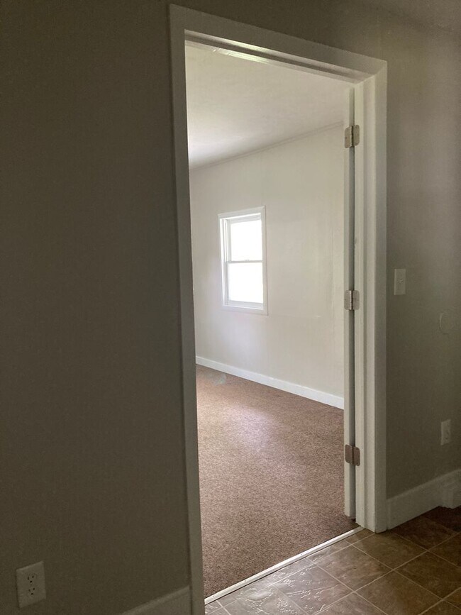 Foto del edificio - Spacious 3 bedroom 2 bath house