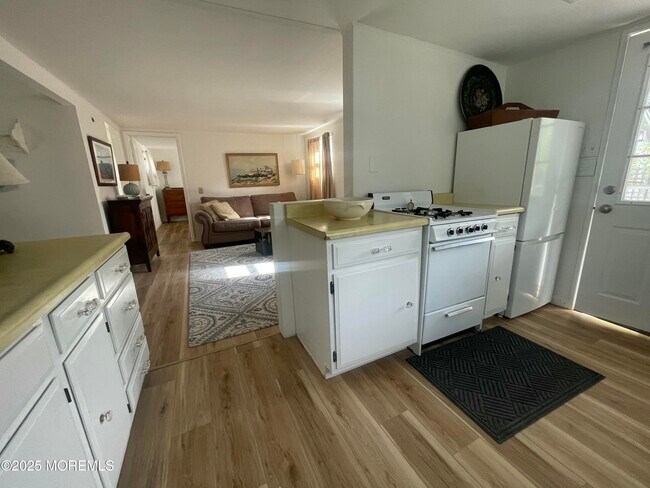 Foto del edificio - 418 Woodland Ln