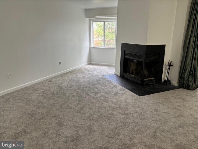 Foto del edificio - 2219 Lowells Glen Rd