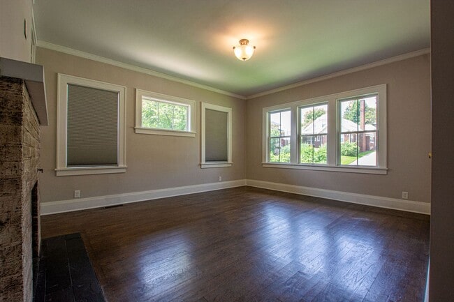 Building Photo - Adorable Brick 4 Bedroom Ranch with Finish...