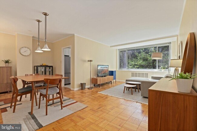 Building Photo - 4200 Cathedral Ave NW