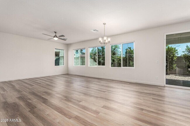 Foto del edificio - 6537 N 15th Dr