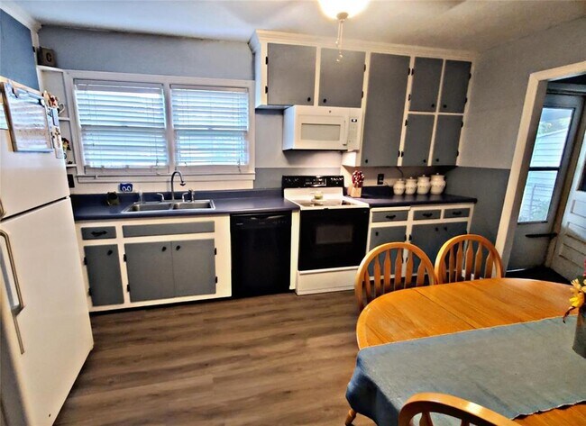 Foto del edificio - 3165 Fulton St