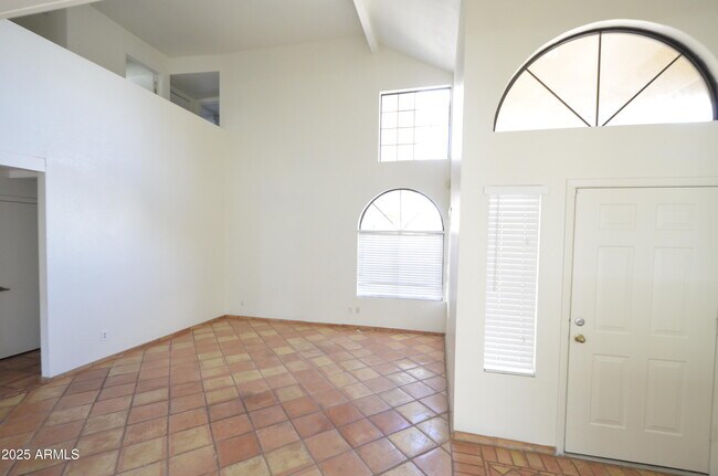 Foto del edificio - 8737 E Culver St