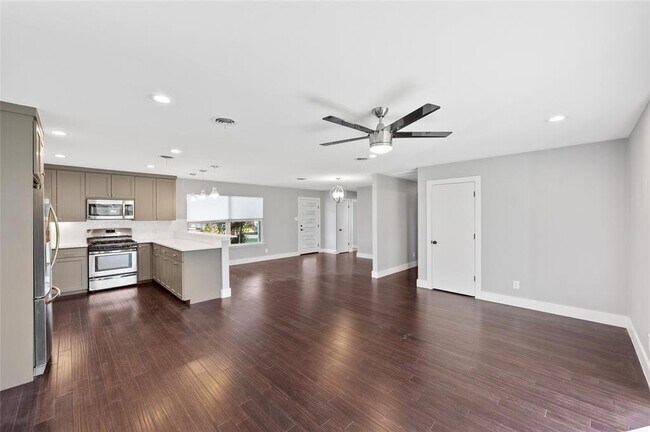 Foto del edificio - 1305 Glenwood Dr